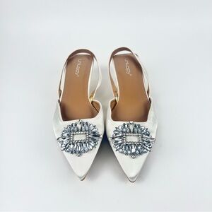 Elegant Slingback Heels with Crystal Embellishment